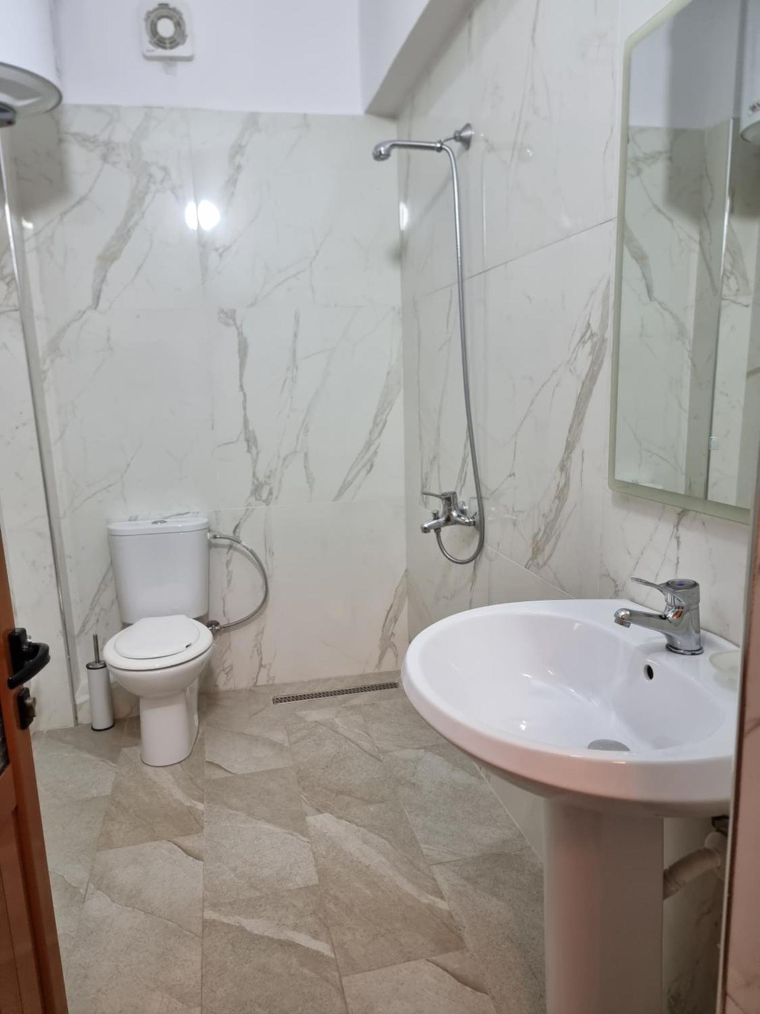 Kc Apartment Berat Exterior photo